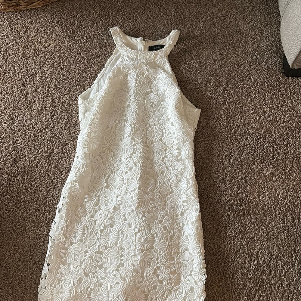White dress with white flowers, medium

Pick up only